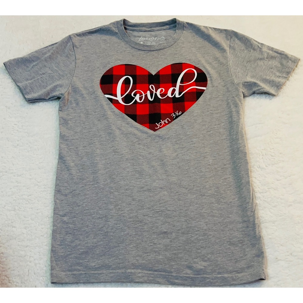 Love in Faith Womens Loved John 3:16 Buffalo Plaid Heart Graphic T-Shirt Gray S